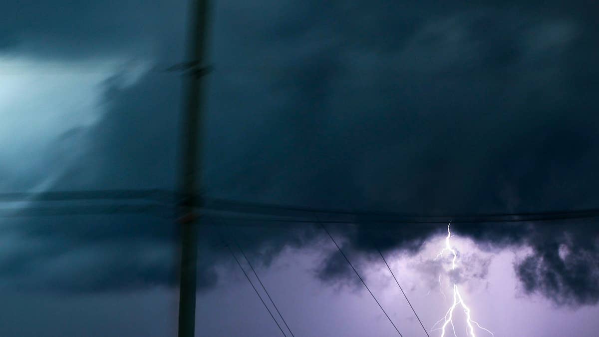 70 MPH Thunderstorm Line to Slam Illinois, Indiana, Wisconsin Tonight