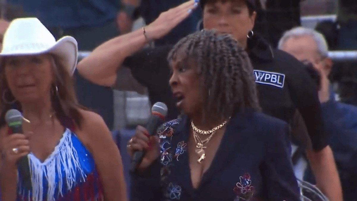 85-Year-Old Singer's National Anthem at Women's Pro Baseball Opener Goes Viral for All the Wrong Reasons