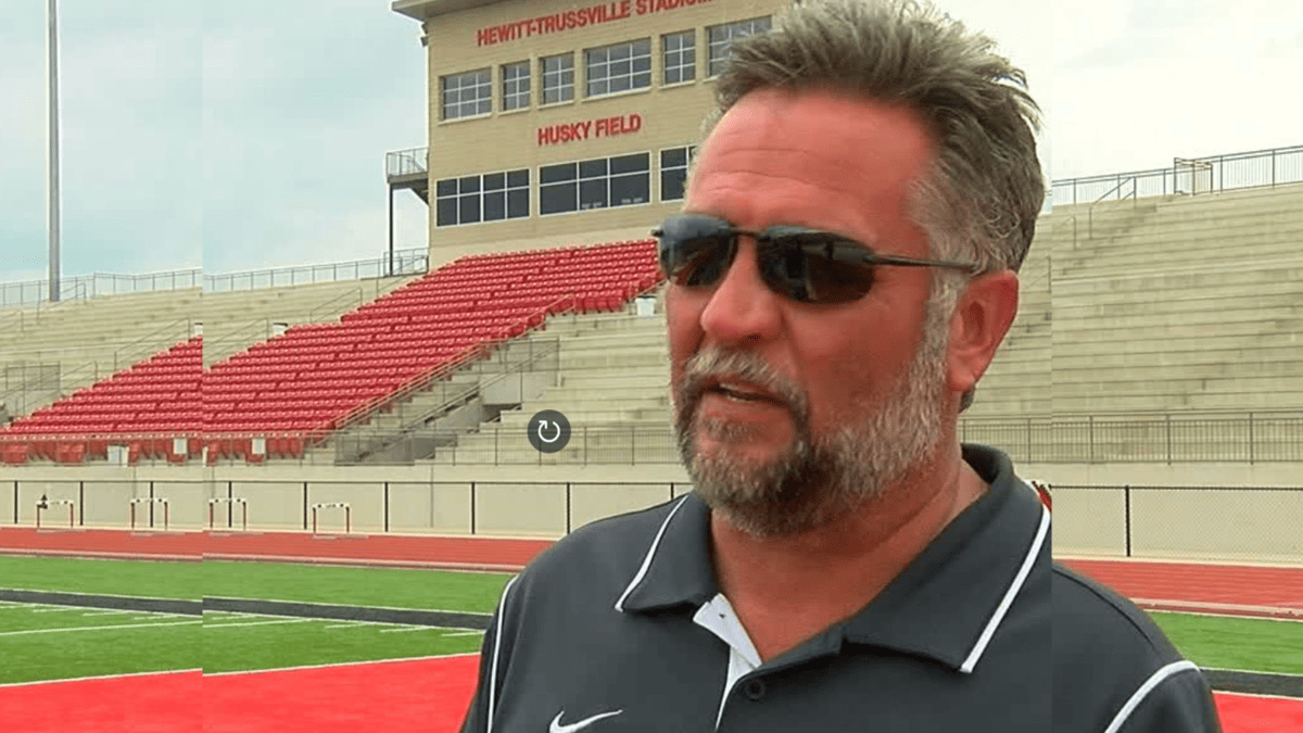 Alabama Mourns Beloved Hall of Fame Coach Killed in Devastating Interstate Crash