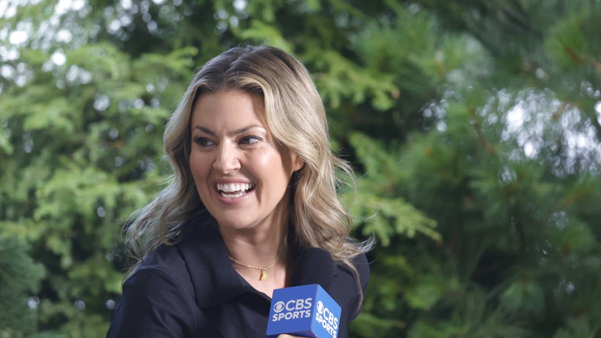 Amanda Balionis Masters the Look in Stunning Augusta Green Dress