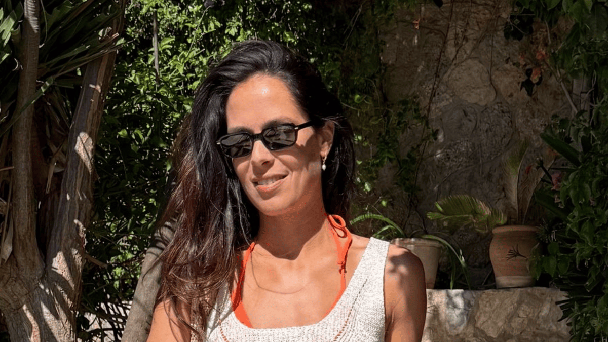 Ana Ivanovic Stuns in Summer Dress Photo, Fans Go Wild