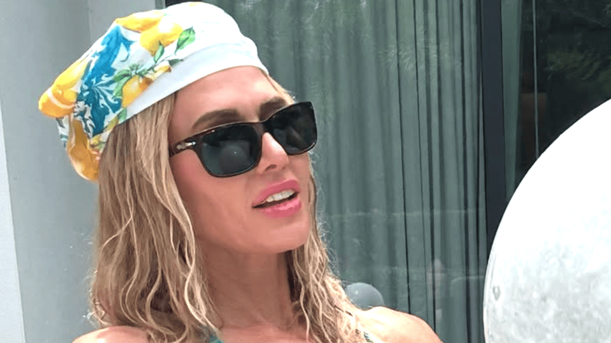 At 50, WWE Hall of Famer Torrie Wilson Turns Up the Heat in Sizzling Swimsuit Snap