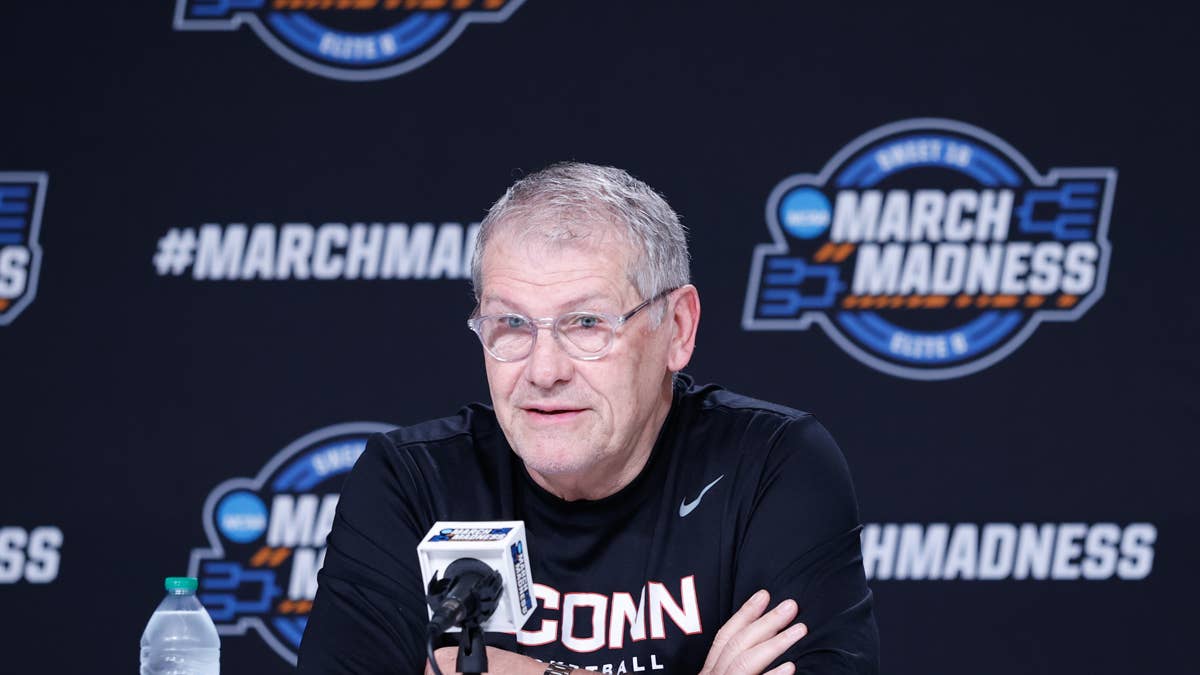 Auriemma's Apology Rings Hollow as Basketball World Remains Unconvinced