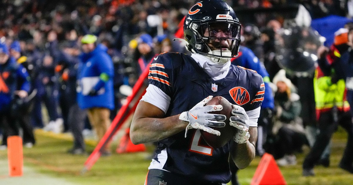 Bears Ship D.J. Moore to Bills in Blockbuster Trade for Josh Allen
