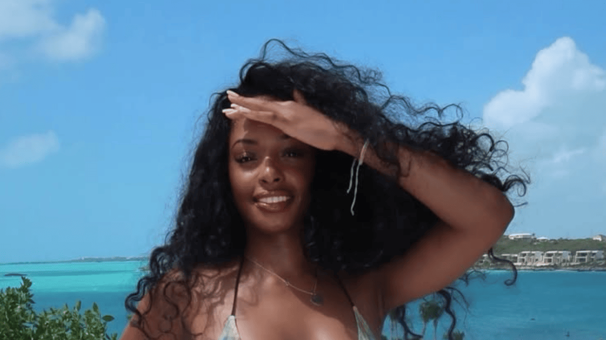 Bears Star Colston Loveland's Girlfriend Angelique Stuns in Swimsuit Photo