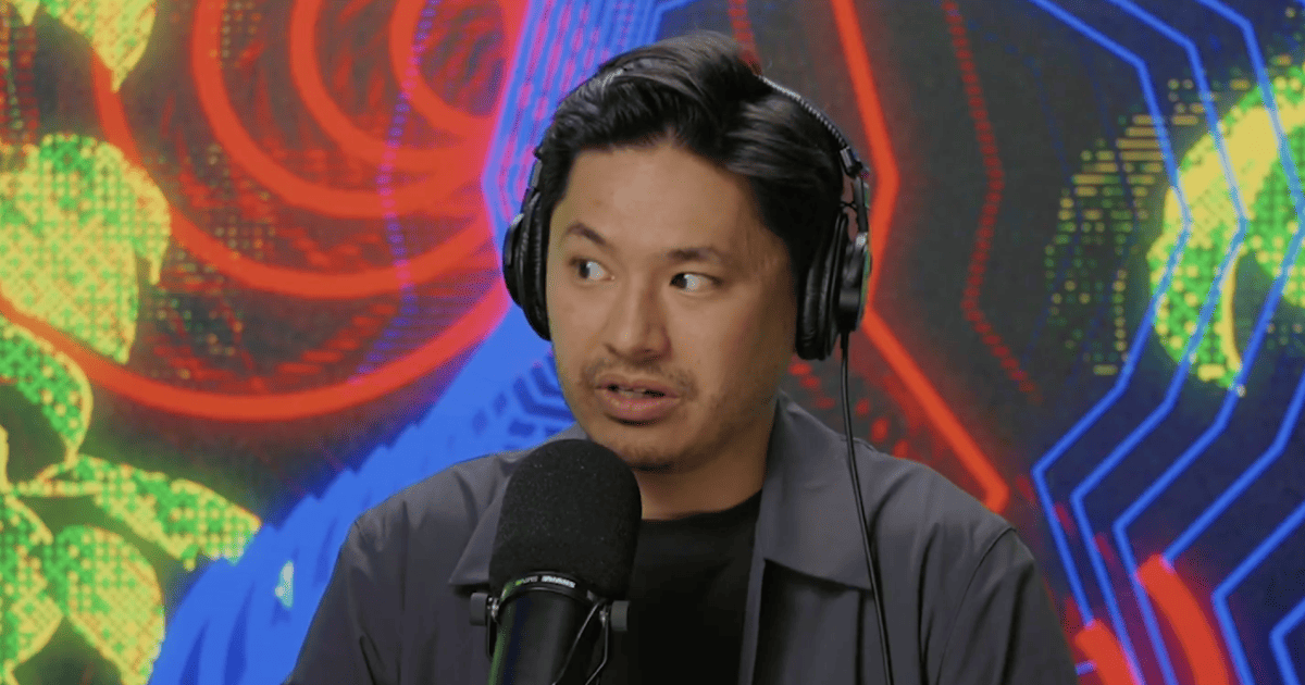 Belichick's Partner Sparks Drama with Bold Fashion Statement at Rivalry Game