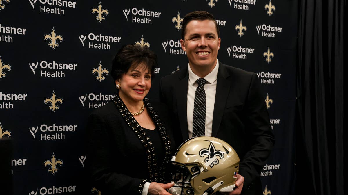 Benson's Surprise Practice Visit Puts Moore on Notice