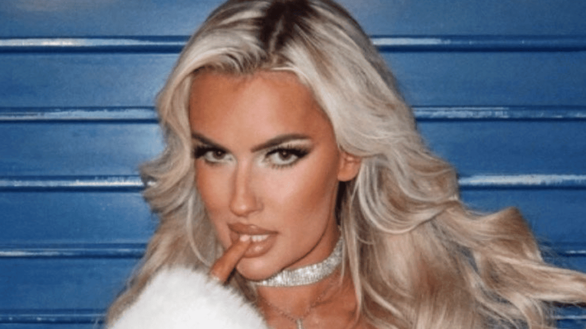 Blake Monroe's Backstage Photo Ignites WWE Fans After Brief Debut