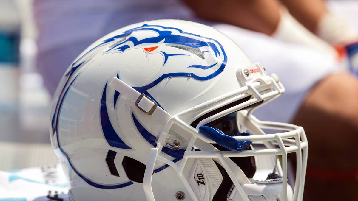 Boise State Stuns Oregon Early, Threatening Playoff Predictions