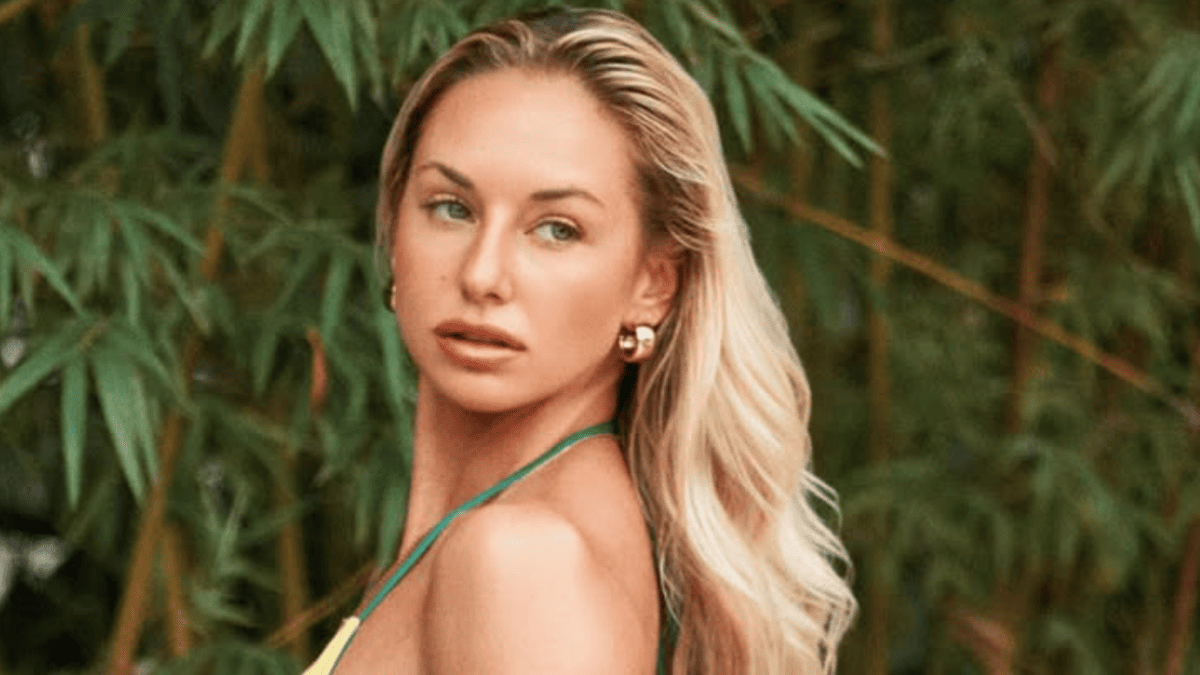 Brazil Fan Taylor Gallo Turns Heads with World Cup Swimsuit Photo