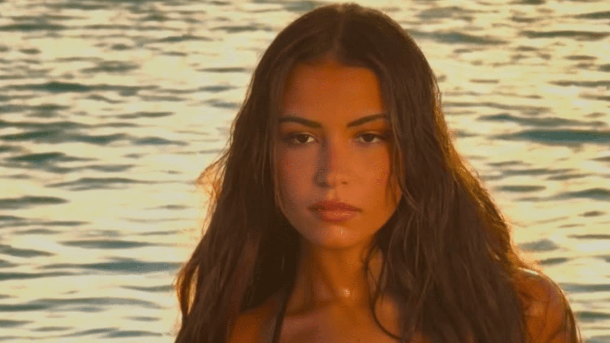 Brazil's Hottest Fan Gabriela Moura Turns Up the Heat in Stunning Swimsuit Photo