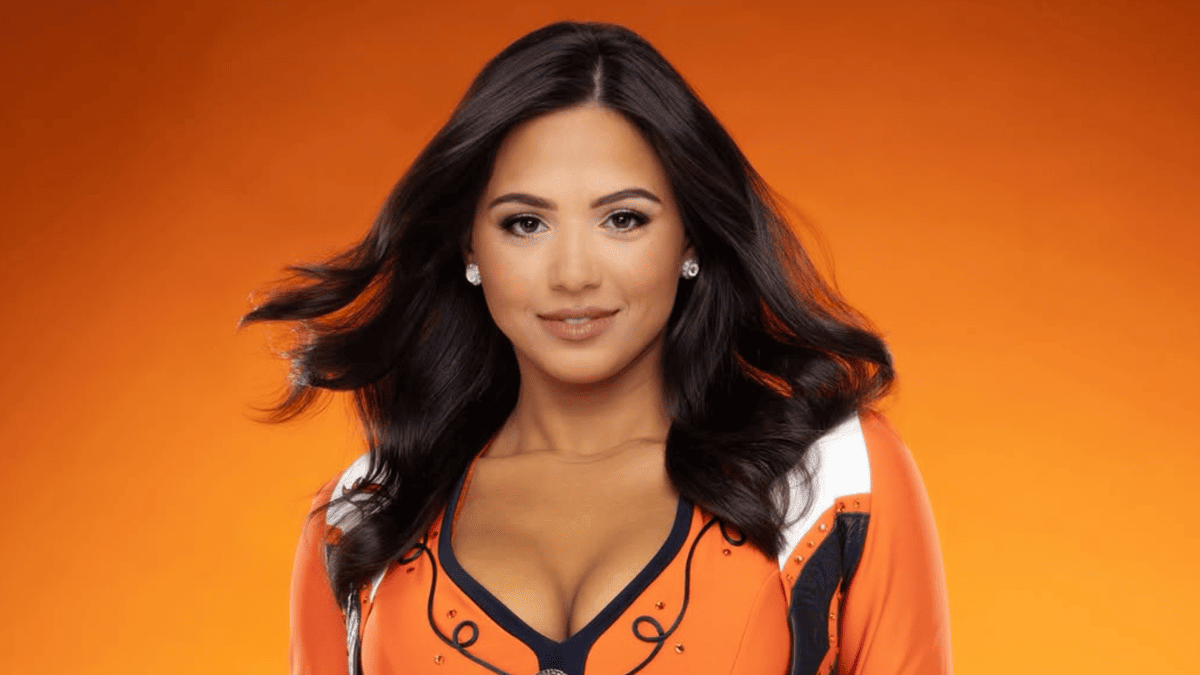 Broncos Cheerleader Ann-Marie Muscarello: NFL's Most Impressive