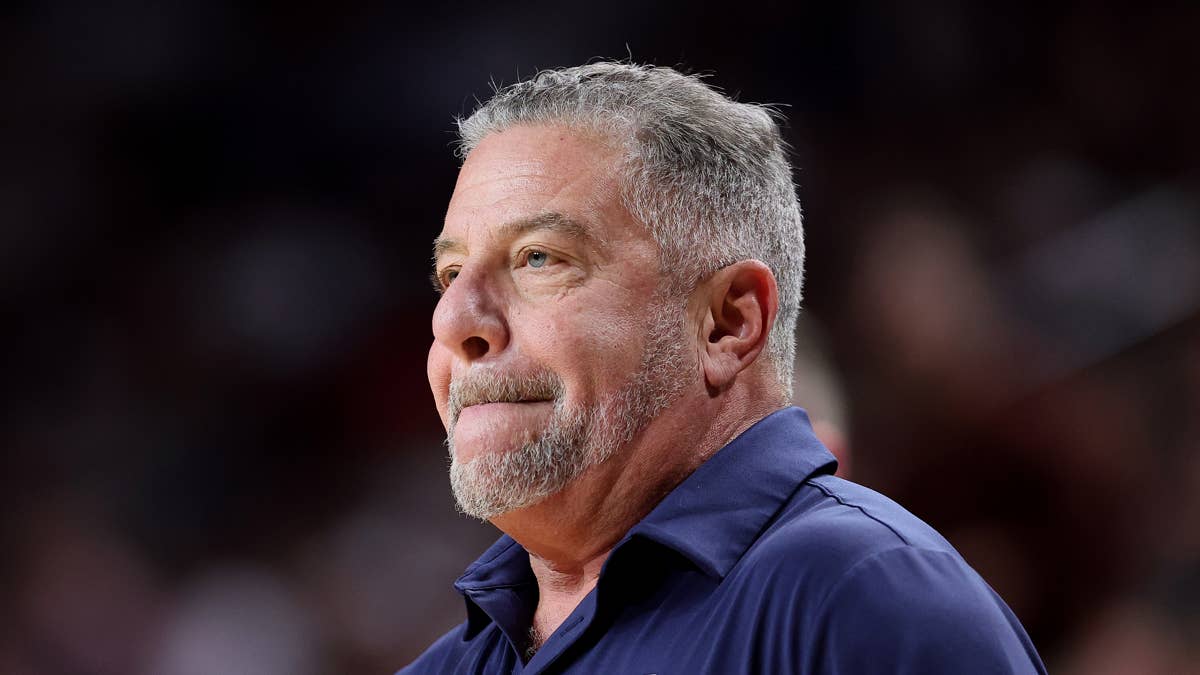 Bruce Pearl Rips WNBA Stars as 'Ungrateful' for Anthem Walkout