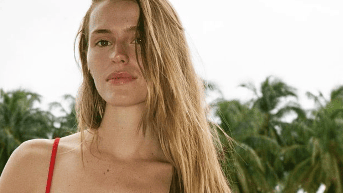 Bucks Owner's Daughter Mallory Edens Sizzles in Swimsuit Selfie Ahead of NBA Draft Lottery