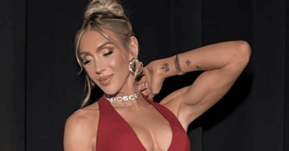 Charlotte Flair Ignites WWE Universe with Sizzling Swimsuit Selfie