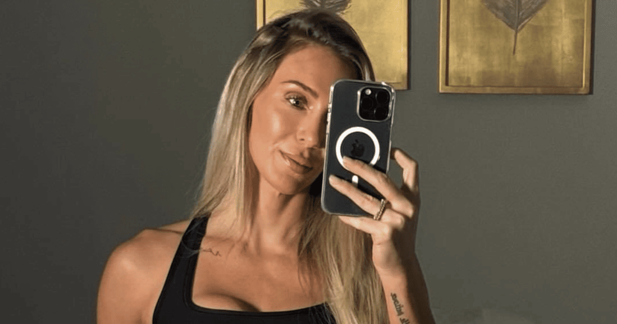 Charlotte Flair's 'Flawless' Look Sparks WWE Social Media Firestorm