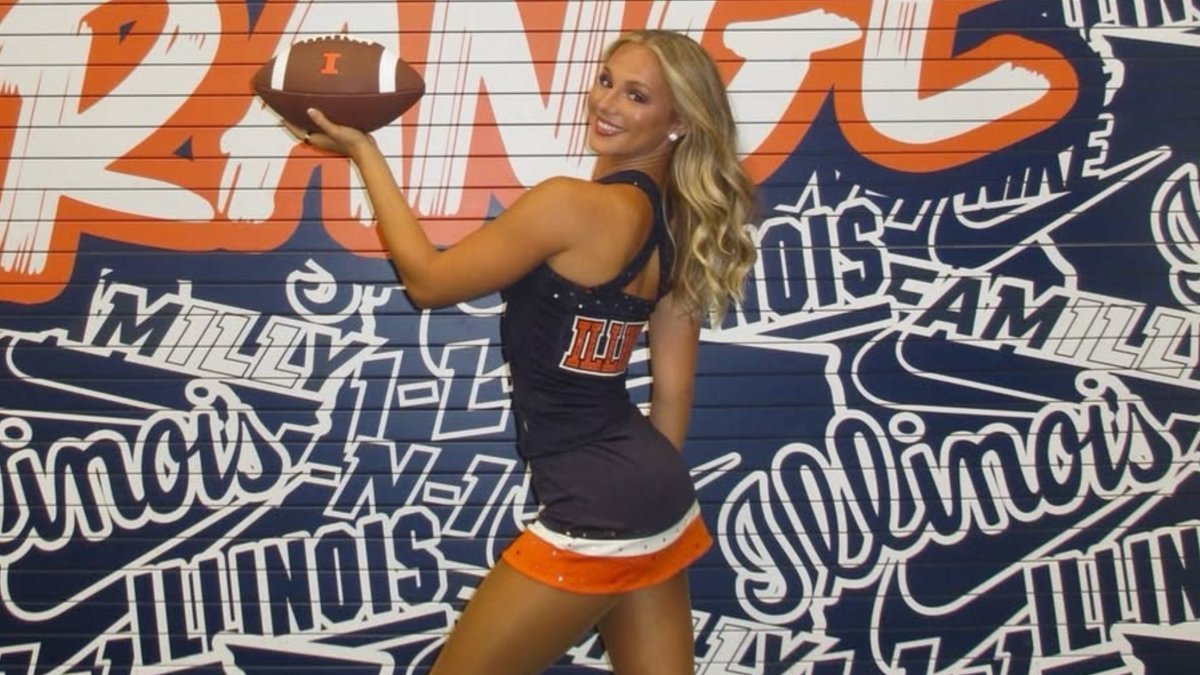Cheerleader's Blue Bikini Snap Drives Illinois Fans Wild