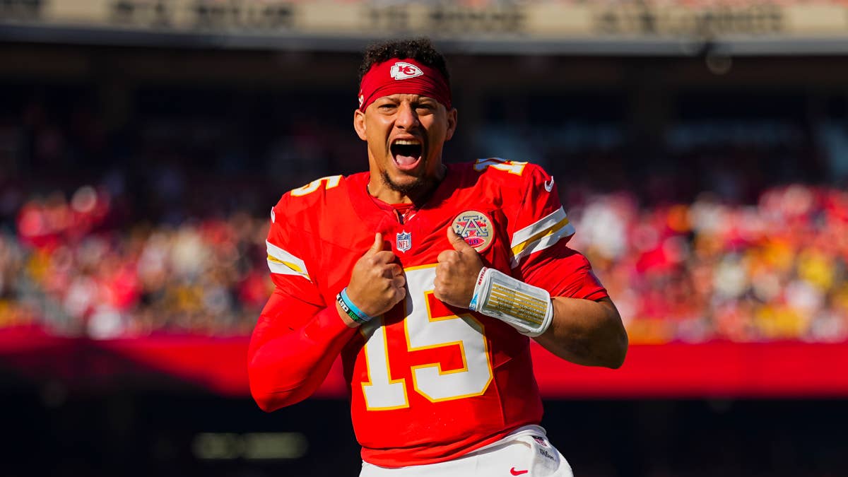 Chiefs Lock In Mahomes with Historic $500 Million Extension Through 2033