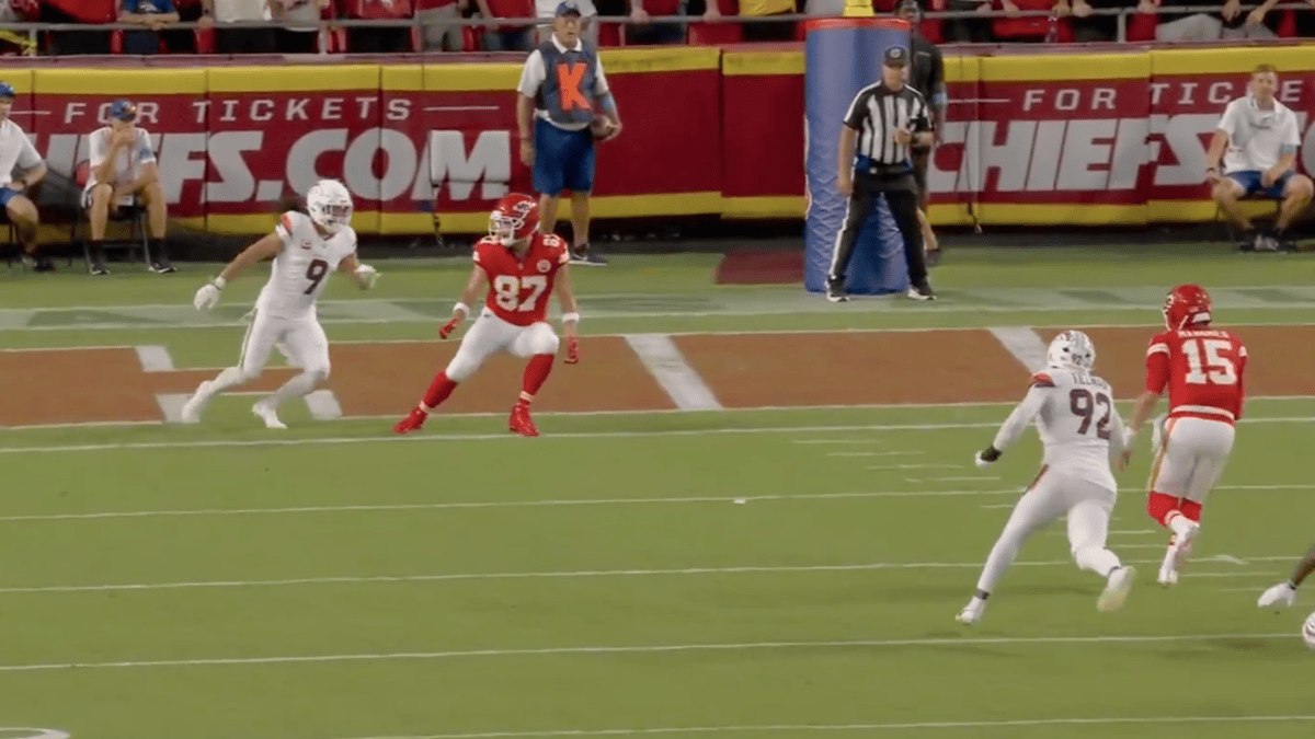 Chiefs' TD Tainted by Missed Hold on Kelce? Fans Fume