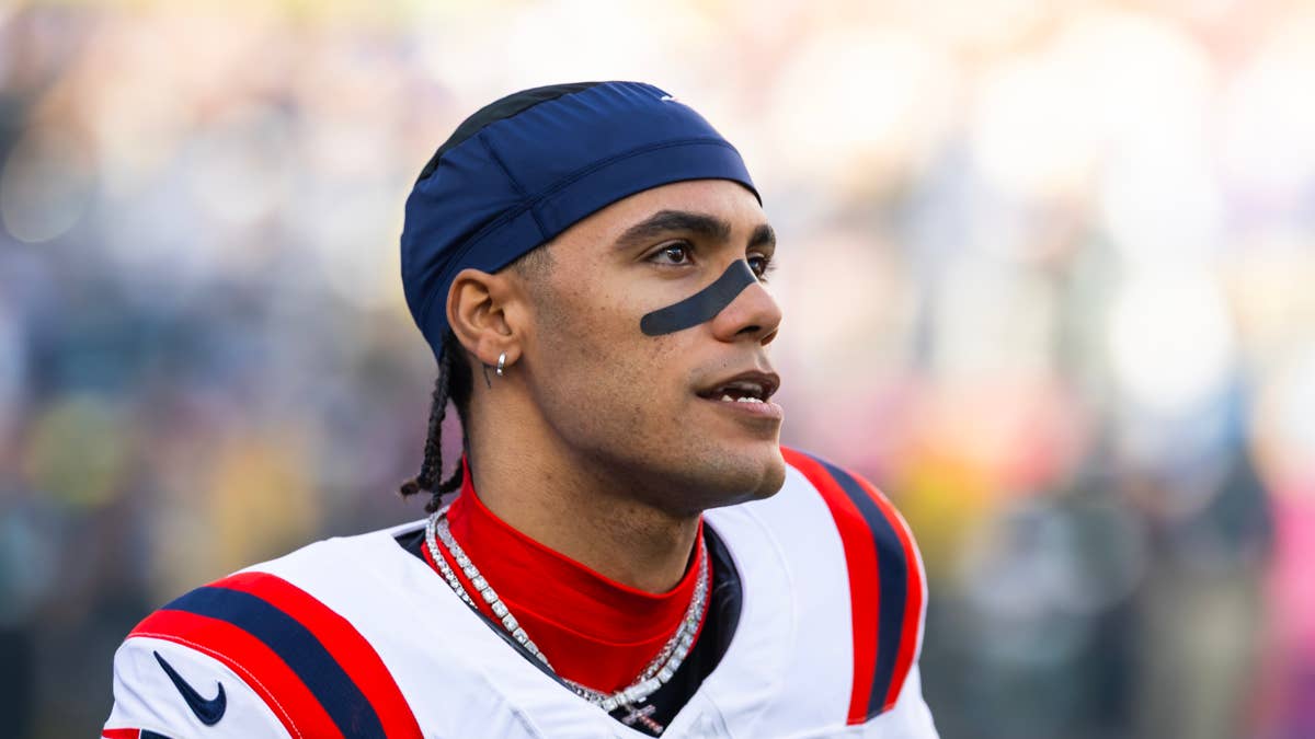 Christian Gonzalez Shuts Down Vrabel Drama: 'That's My Coach'