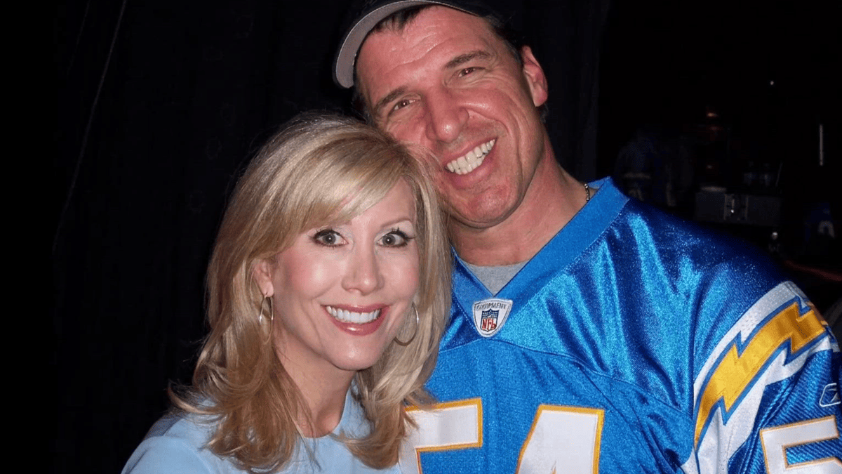 College Football Hall of Famer Billy Ray Smith Jr. Died from CTE Complications