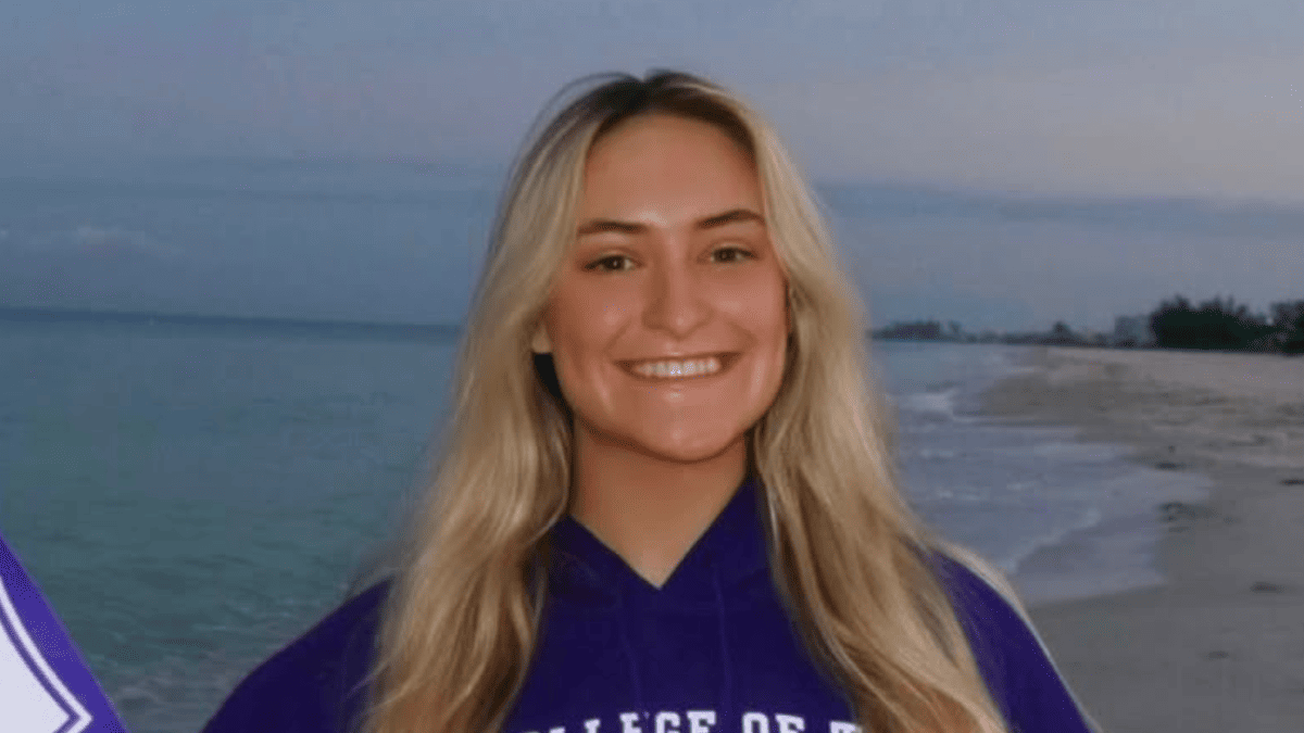 College Volleyball Star Amanda Mack Dies at 20 After Brave Fight with Rare Blood Disorder