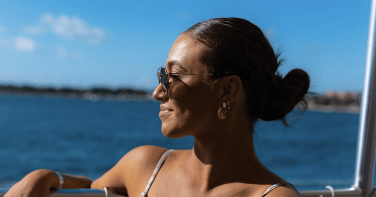 Cowboys Cheerleader Abby Summers Sets Social Media Ablaze with Sizzling Bikini Snap