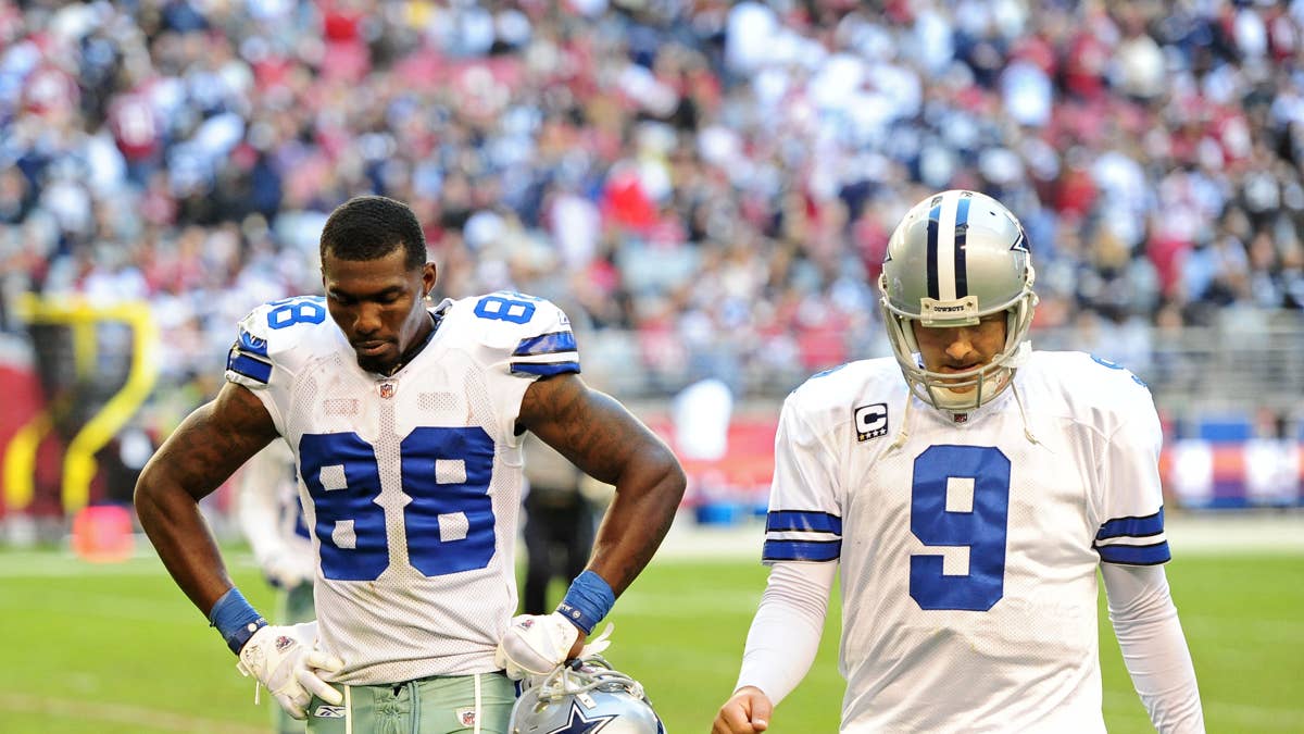 Cowboys Legend's Defense of Trump Photo Sparks Debate on Athlete Activism