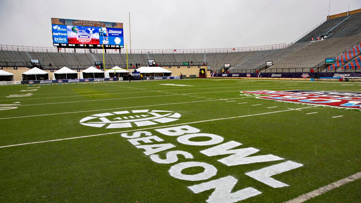 CW Network Eyes Two Major College Football Bowl Games for Future Broadcasts