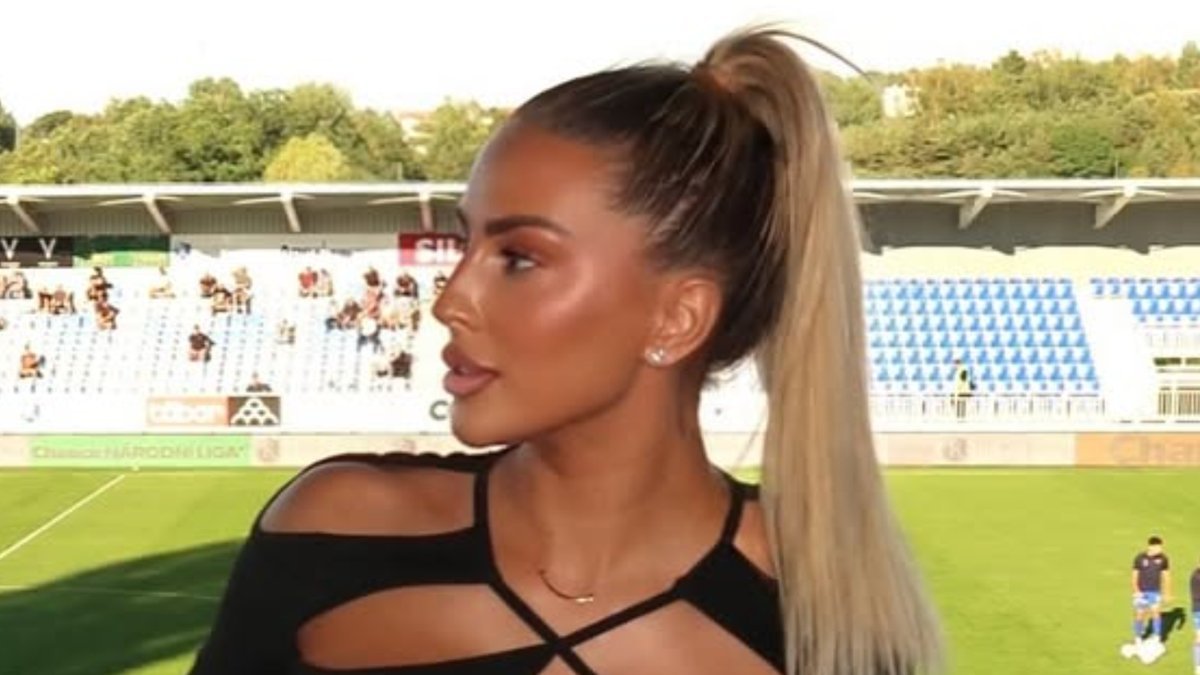 Czech Reporter Hits Back at Critics Over 'Unprofessional' Sideline Outfit