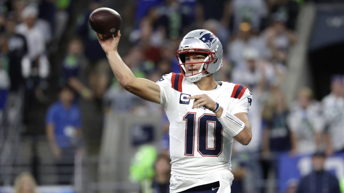 Drake Maye's 5th Interception Has Patriots Fans Panicking