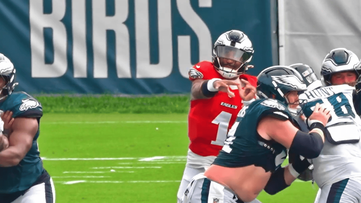 Eagles Accused of Throwing Jalen Hurts Under the Bus in Training Camp Clip