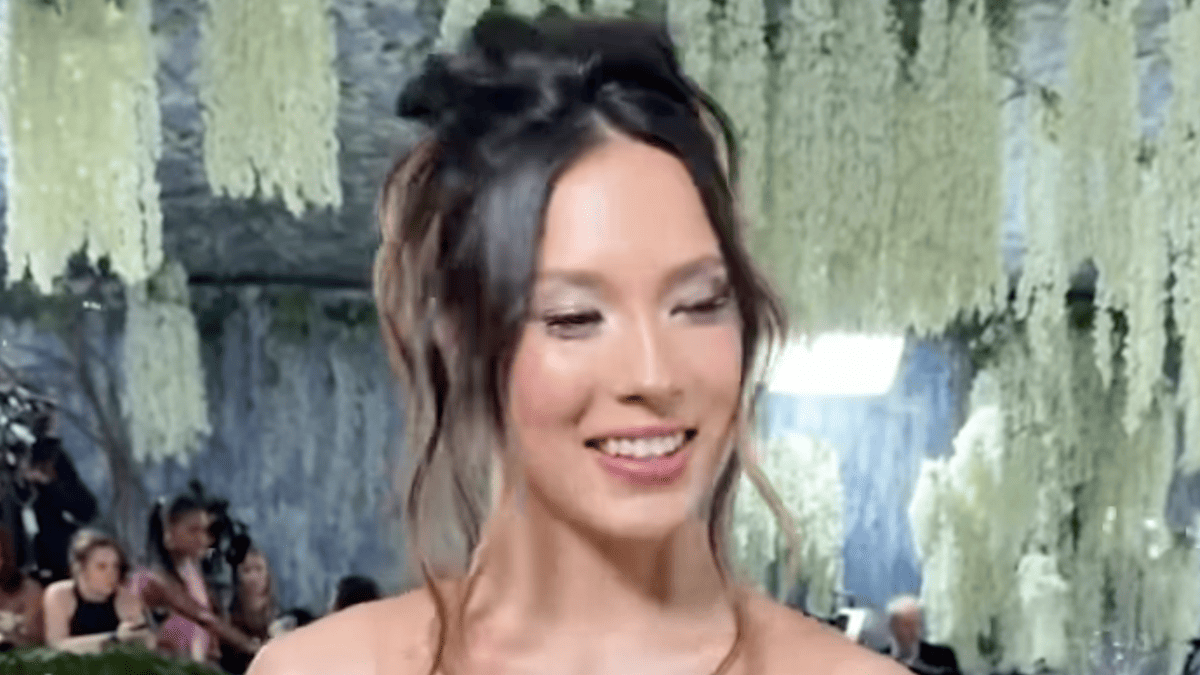 Eileen Gu's Met Gala Look Shatters 200K Likes: A Bubble-Blown Masterpiece