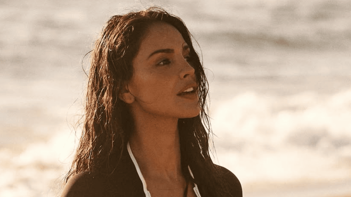 Eiza Gonzalez Stuns at 36: Swimsuit Photo Ignites Fan Frenzy While Revealing Health Battle