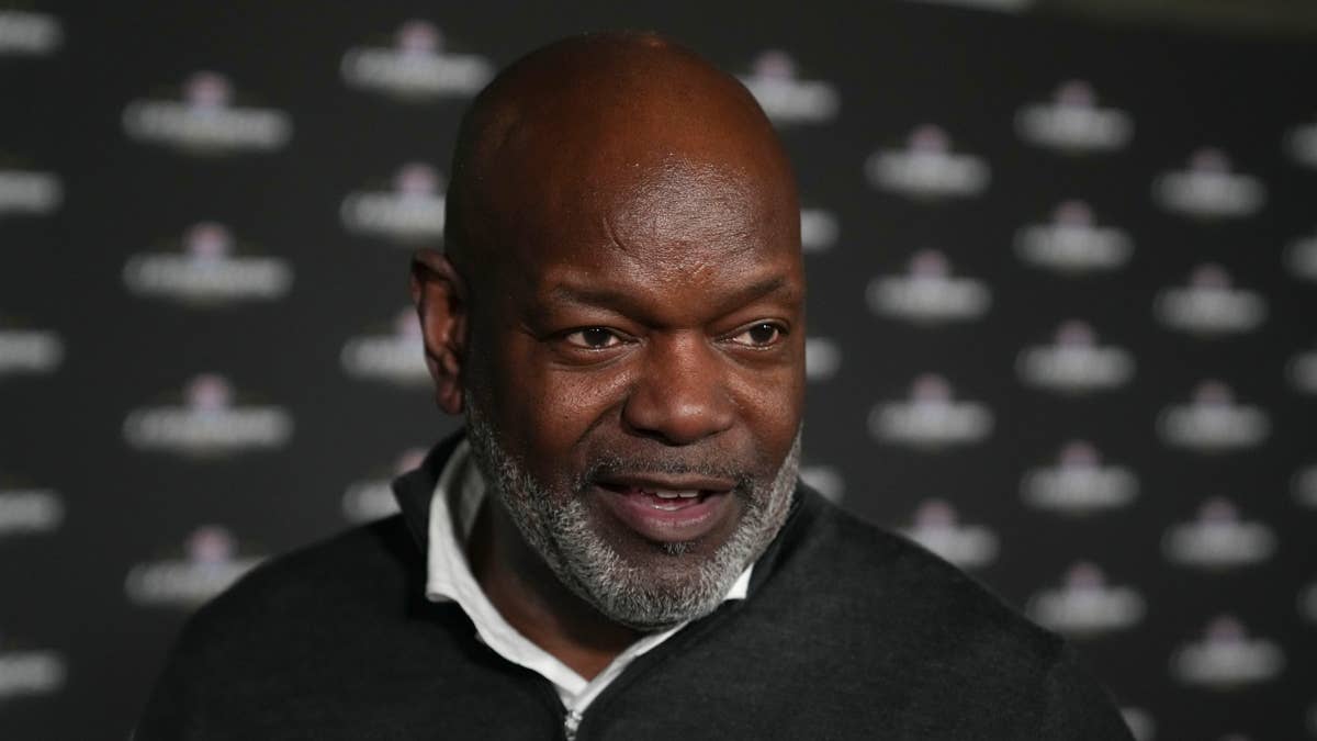 Emmitt Smith Points Finger at Cowboys' 'Sorry' Defense for Playoff Failures