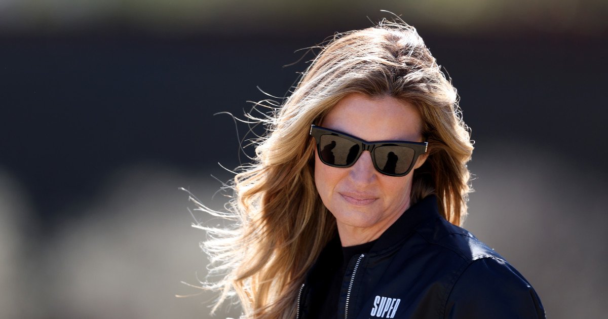 Erin Andrews Mourns Sudden Loss of Respected NFL Journalist Joey Knight