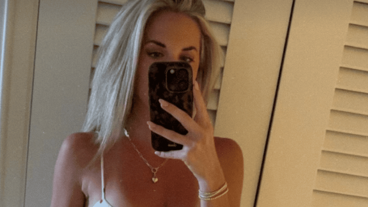 ESPN Betting Expert Stuns Fans With Sizzling Miami Outfit