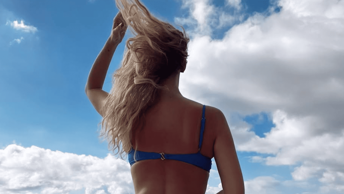 ESPN Newcomer Madelyn Burke Turns Up the Heat with Blue Bikini Snap