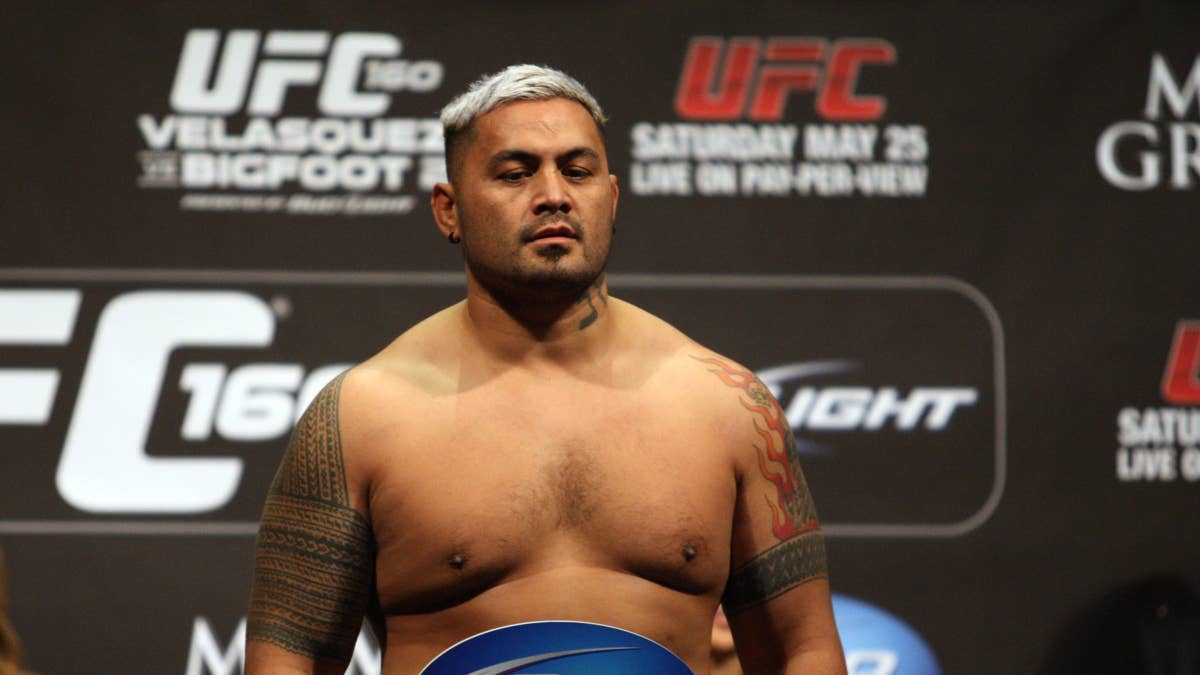 Ex-UFC Star Mark Hunt Arrested After Alleged Death Threat Text Message
