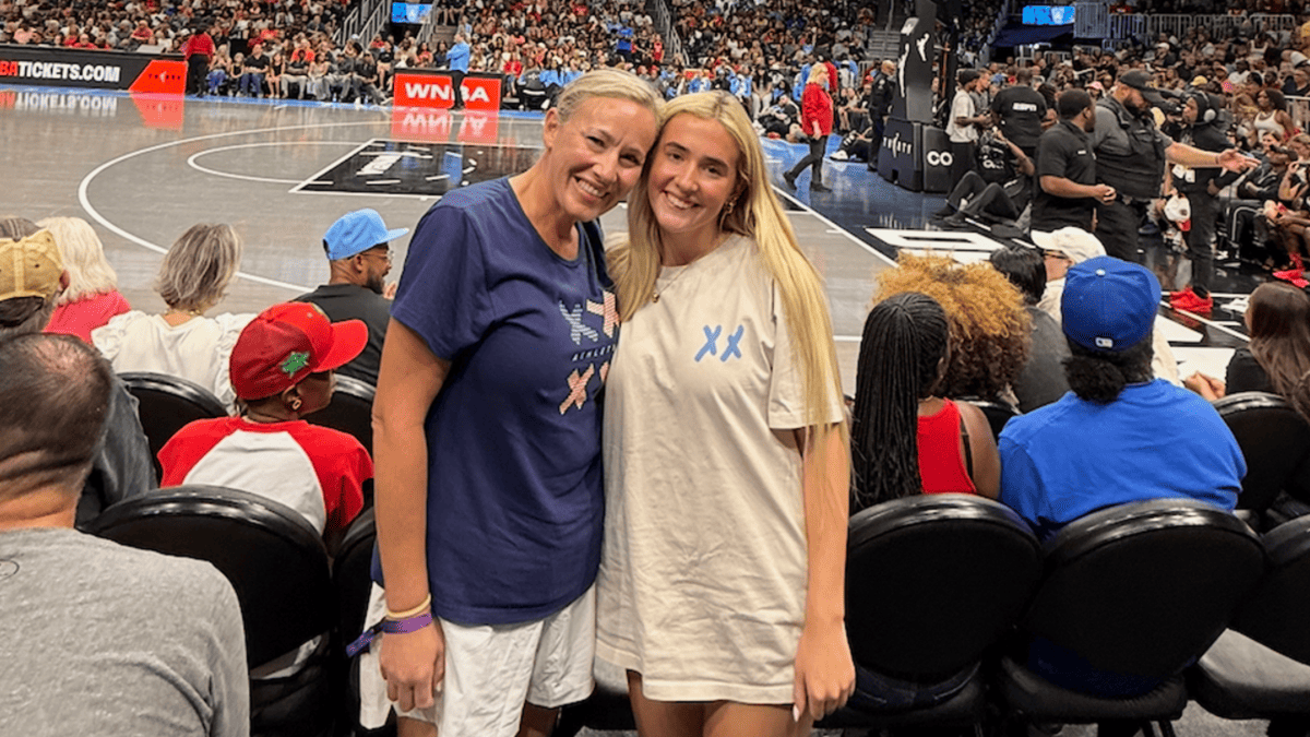 Fan Outrage: Mother and Daughter Claim Threats Over T-Shirts at Fever-Dream Game