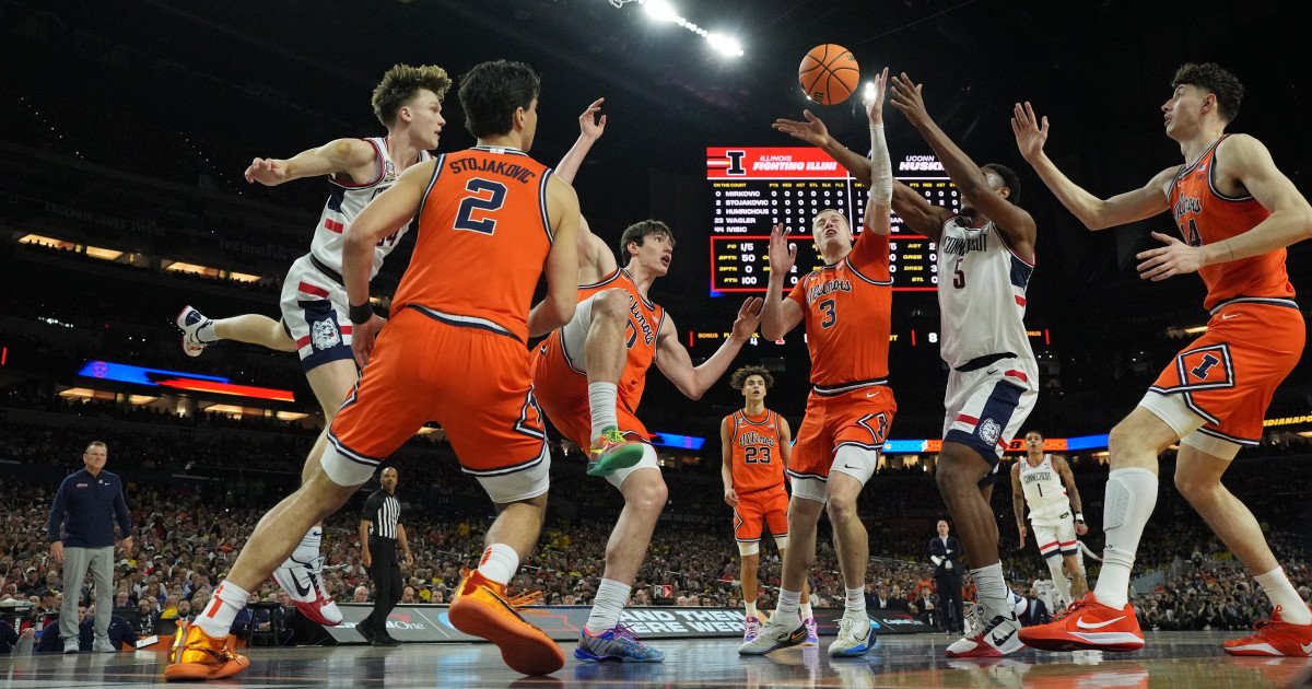 Fans Revolt: Final Four's Football Stadium Tradition 'Ruinous' to Game