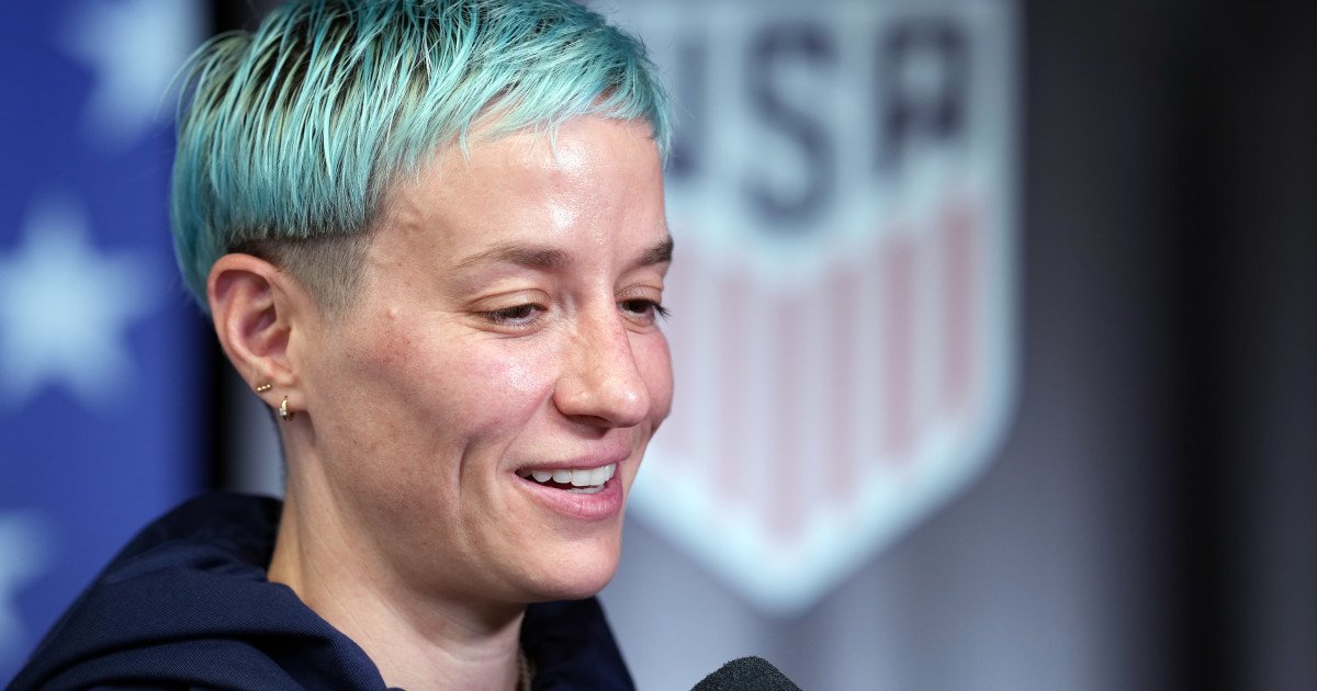 Fans Tell Rapinoe: 'If You Hate America, Leave!' After Hockey Team Blow-Up