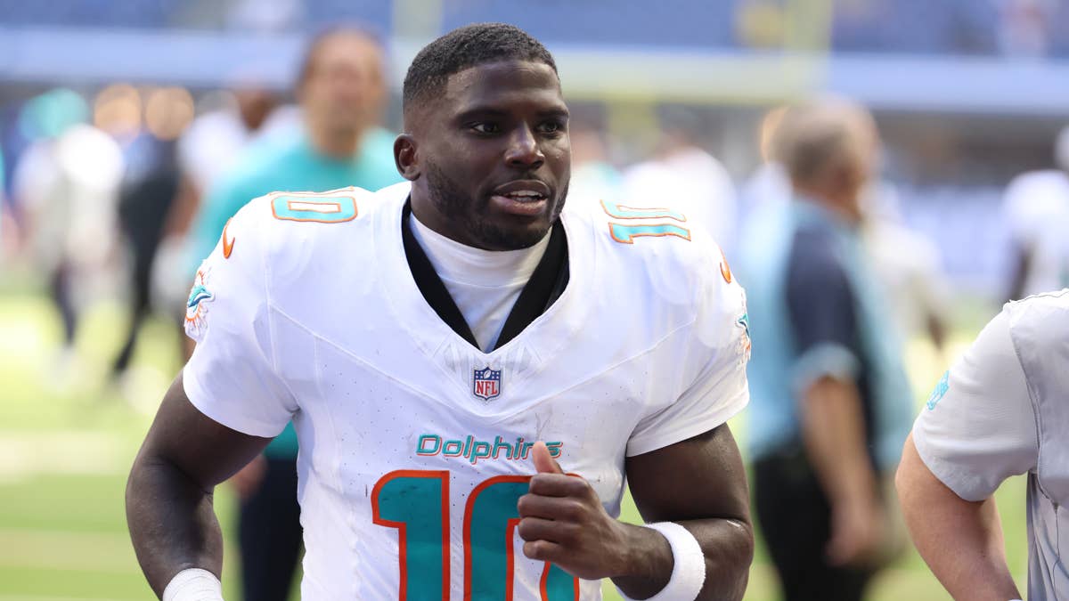 Fans Urge Tyreek Hill to Retire After Alarming Leg Recovery Update