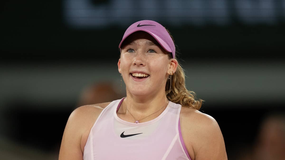 Flag Fury Erupts as Fans Wave Russian Colors During Andreeva's French Open Celebration