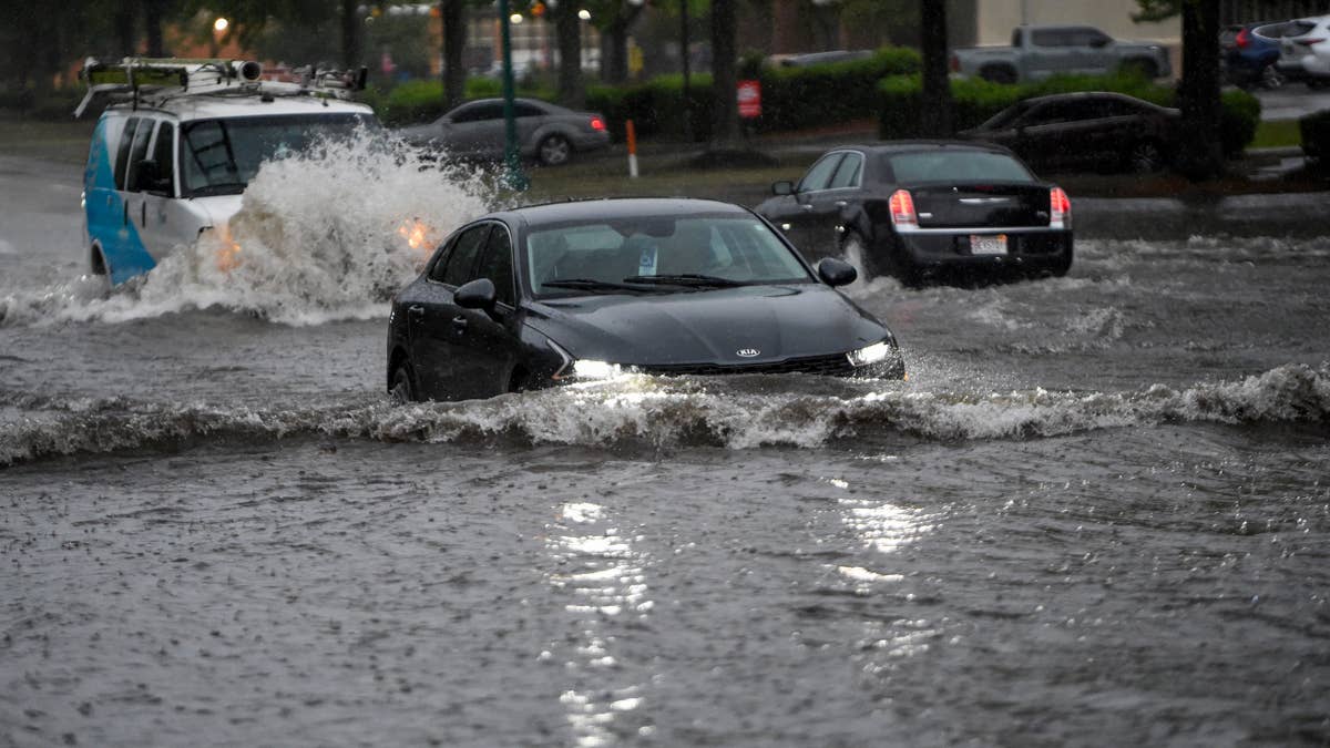 Flood Watch: 4 States Hit by 2 Inches of Rain Per Hour