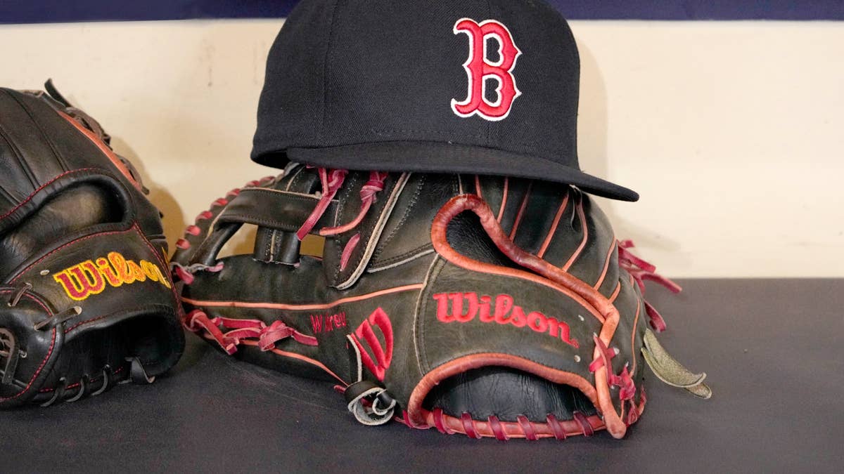 Former Red Sox Catcher Rich Rowland Dies at 62