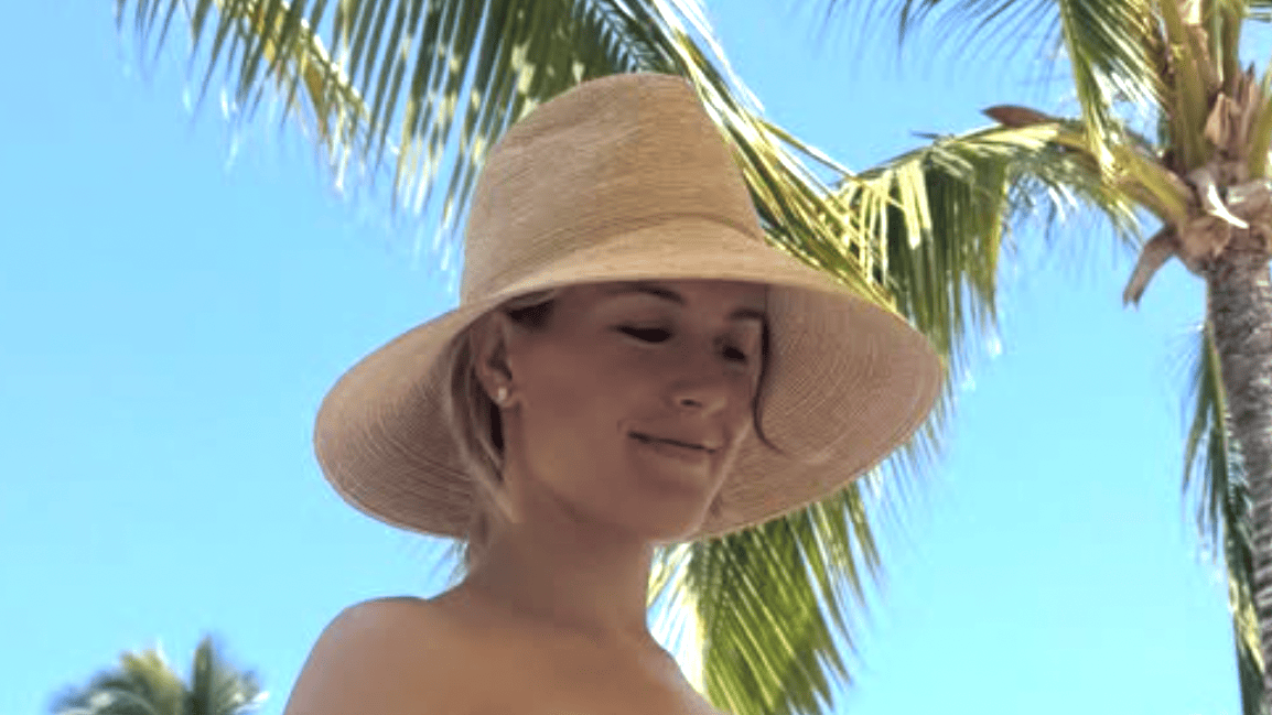 Genie Bouchard's Orange Swimsuit Photo Drives Fans Wild