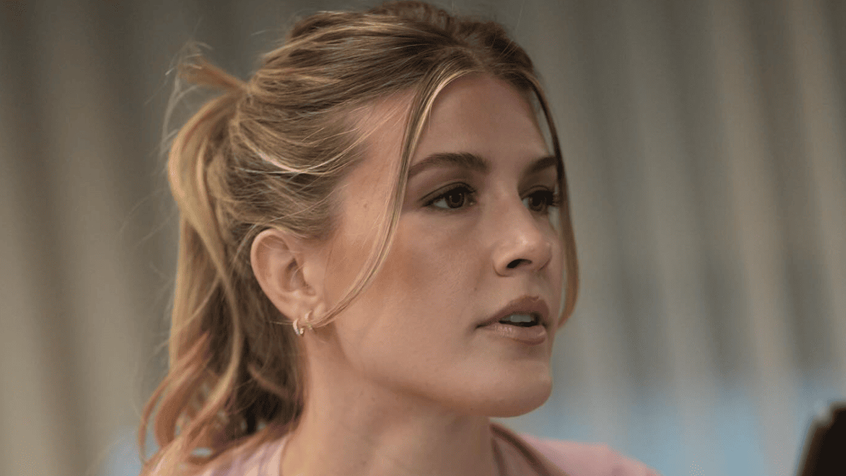 Genie Bouchard's Pink Power Play: Workout Photo Stops Social Media Scrolling