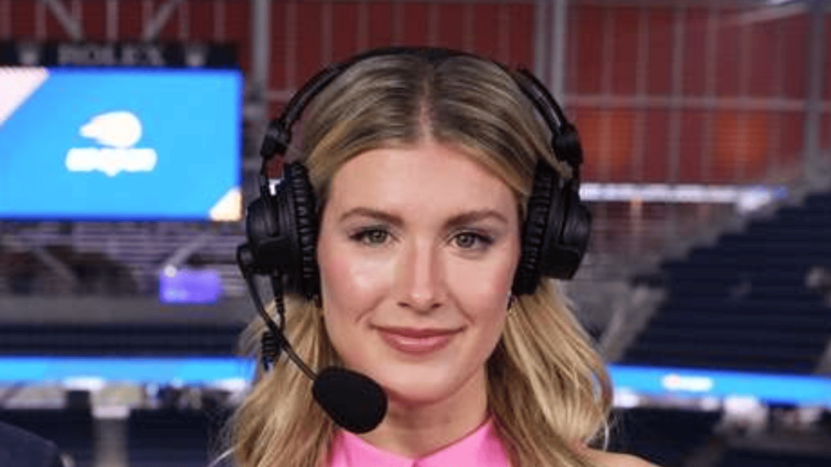Genie Bouchard Steals the Show With Her U.S. Open Booth Look