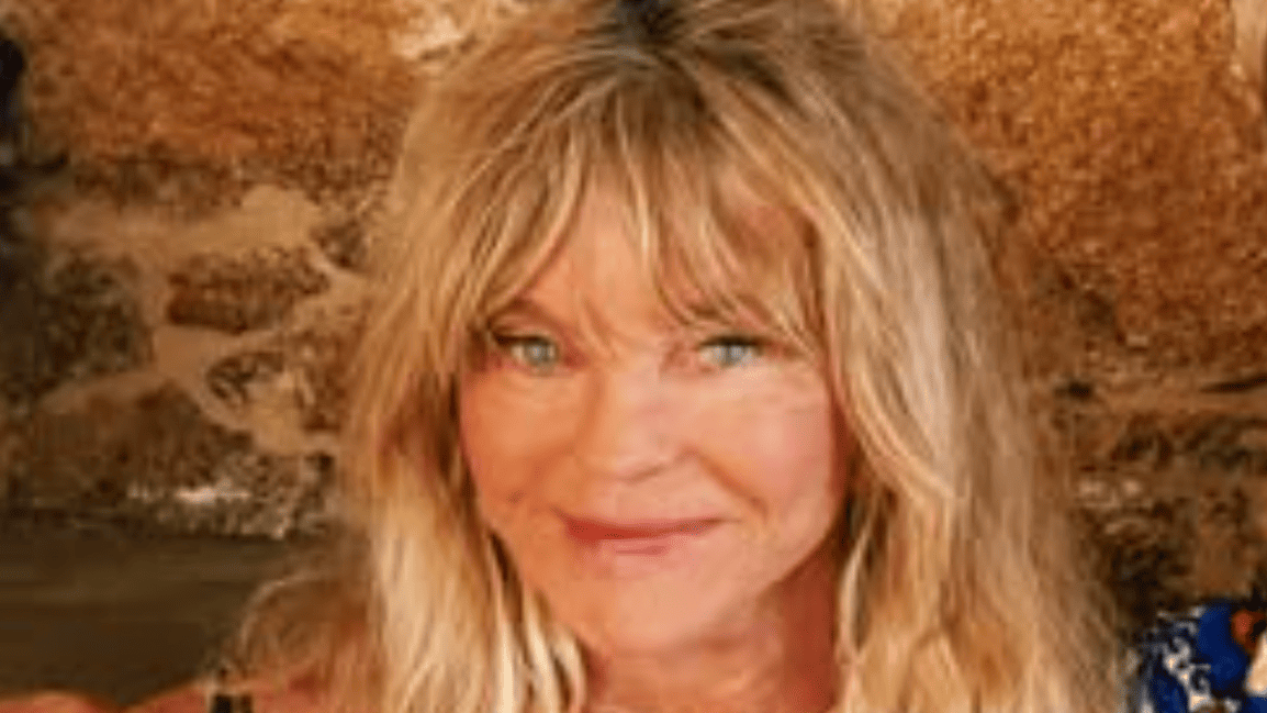 Goldie Hawn, 80, Stuns Fans in Swimsuit During Greek Getaway
